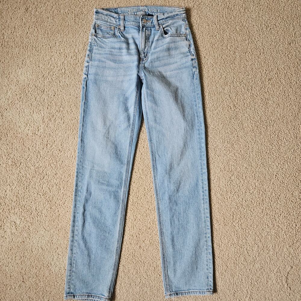 American Eagle AE Super High-Waisted Straight Jean 00R